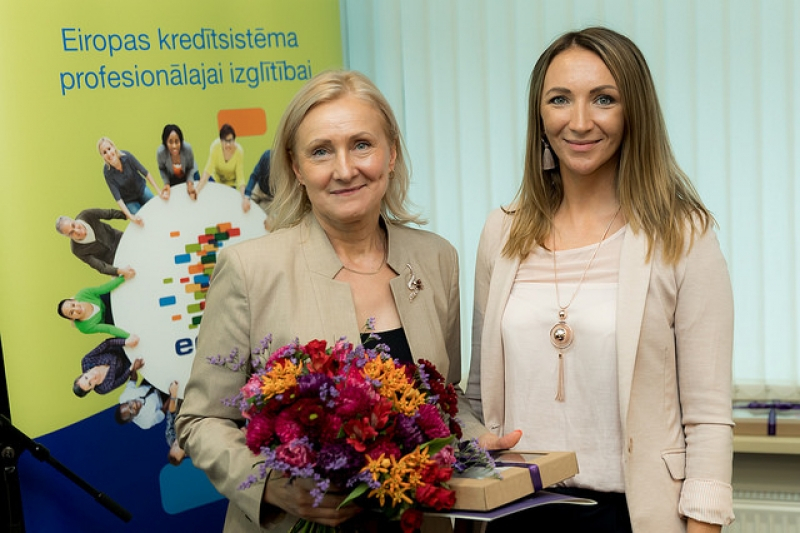 Jēkabpils Agrobiznesa koledžai pasniegta Erasmus profesionālās izglītības un mācību mobilitātes harta 	