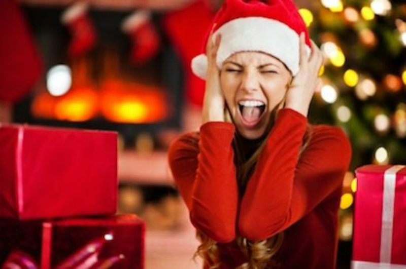 Aptauja: Latvijā apmēram pusei iedzīvotāju Ziemassvētku tēriņi rada stresu un aizēno svētku sajūtu