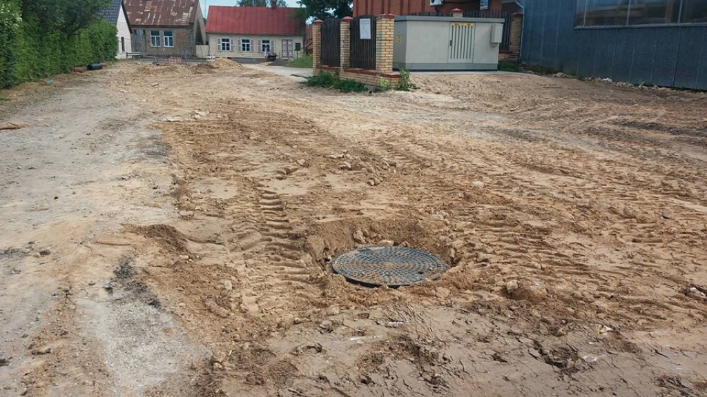 Valerijs Vargulis: Ausekļa ielas kanalizācijas akas tiks paaugstinātas vēl par pusmetru (FOTO)