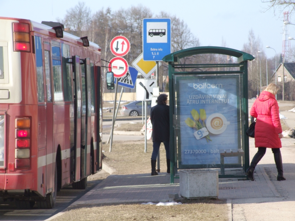 Pasažiere: Kādi ir SIA “Jēkabpils autobusu parks” šoferu darba pienākumi un vai tajos ietilpst pieklājība?
