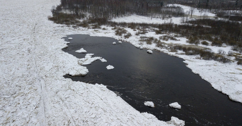 Hidrologi: Vižņu izkustēšanās dēļ Daugavas ūdens līmenis pie Jēkabpils sācis pazemināties, pie Zeļķiem - paaugstināties