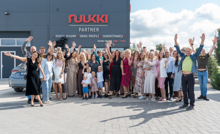 FOTOSTĀTS: Laila Pole atver biroju jaunas telpās Jēkabpilī
