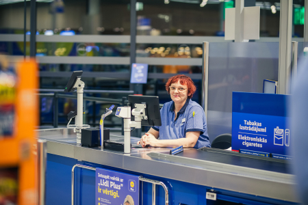 “Lidl” saglabā līderpozīcijas: veikalu un loģistikas centra darbinieku vidējās algas tiks palielinātas līdz 1460 eiro (FOTO)
