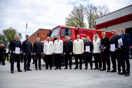 Apbalvotas VUGD Jēkabpils un Aizkraukles posteņu amatpersonas (FOTO)