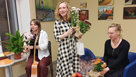 Jēkabpils novada Galvenajā bibliotēkā skatāma gleznu izstāde ‘’Jēkabpils un Latvijas ainavas’’ (FOTO)