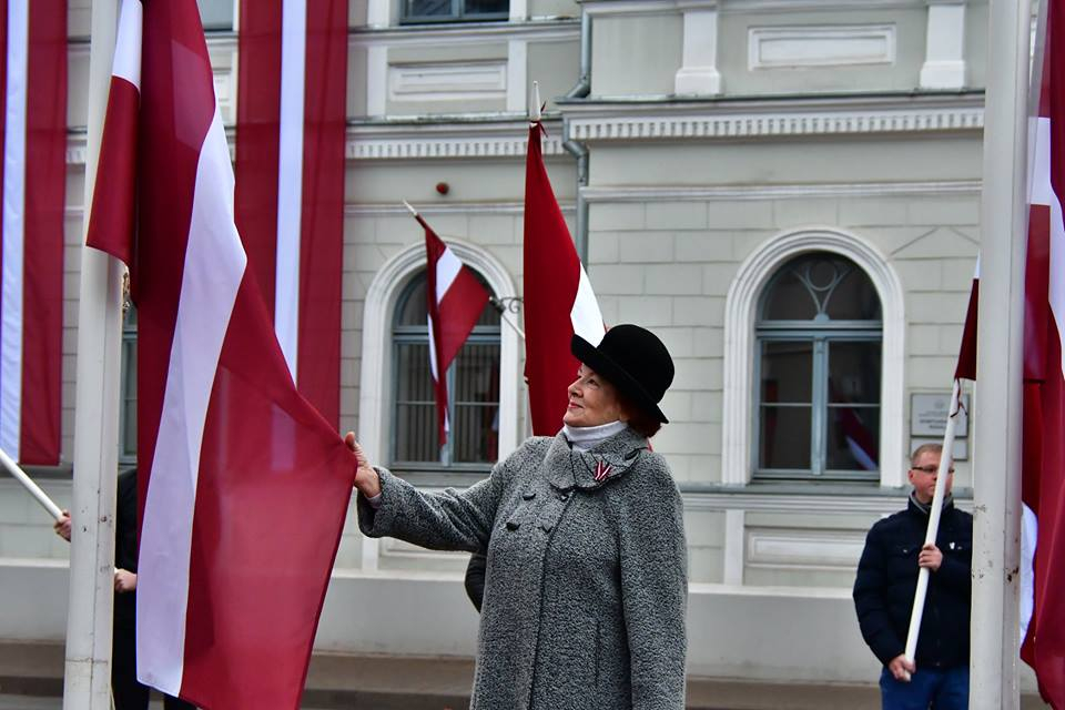 Anna Skaidrīte Gailīte: "... paceļot karogu savā pilsētā, es raudāju…"