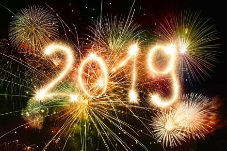 Pasaule sagaida 2019.gadu: Laimīgu Jauno gadu!