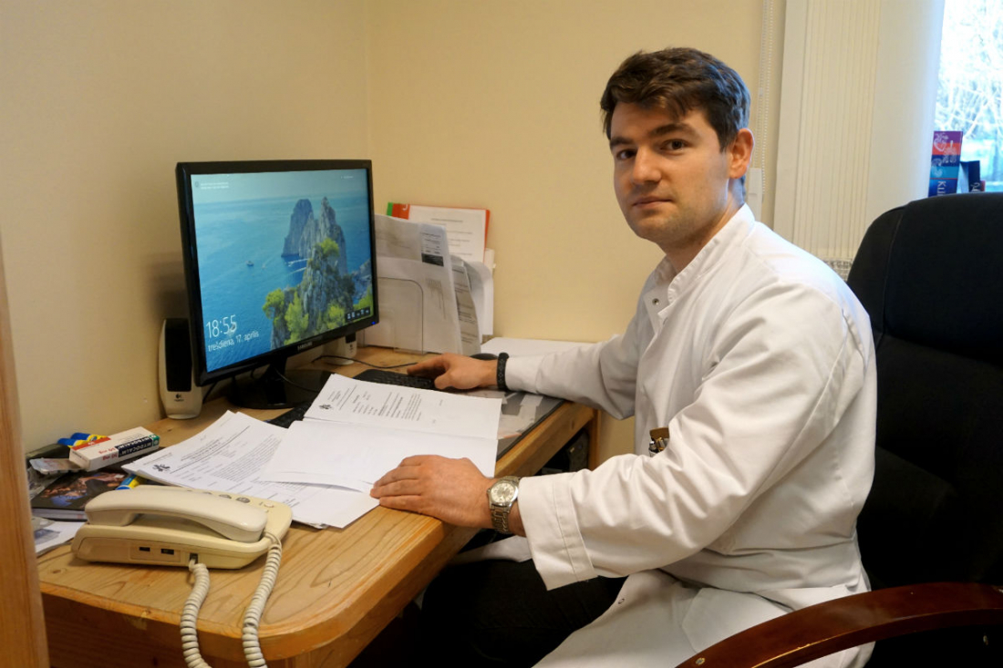 SIA “Jēkabpils reģionālā slimnīca” aprīļa mēneša ārsts – urologs dr. Kļims Ļeoņenko