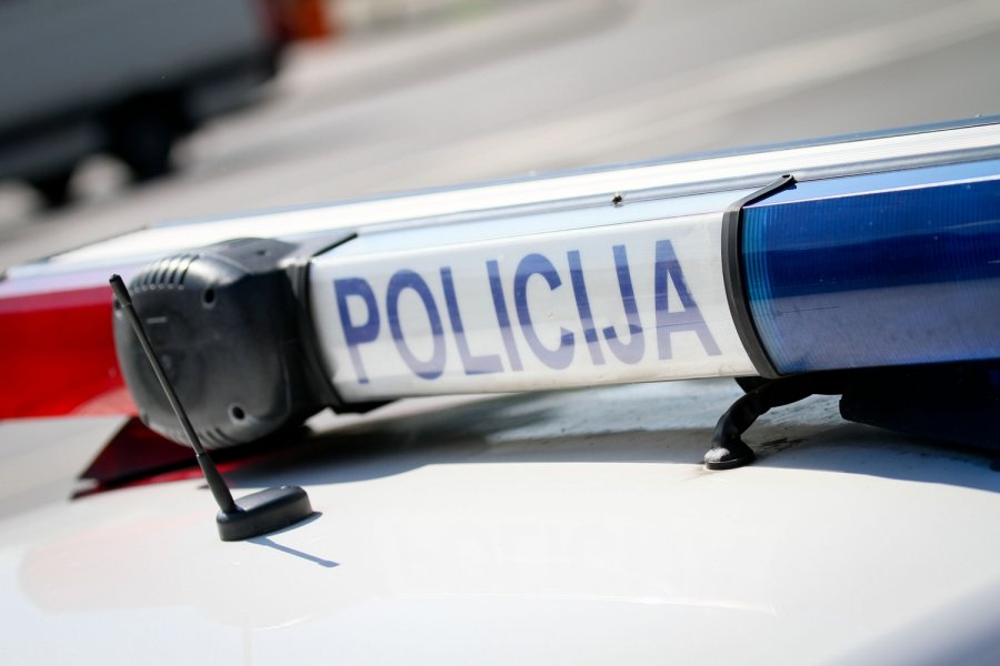 Jēkabpils policija uz autoceļa Jēkabpils-Birži apstādina agresīvu autovadītāju