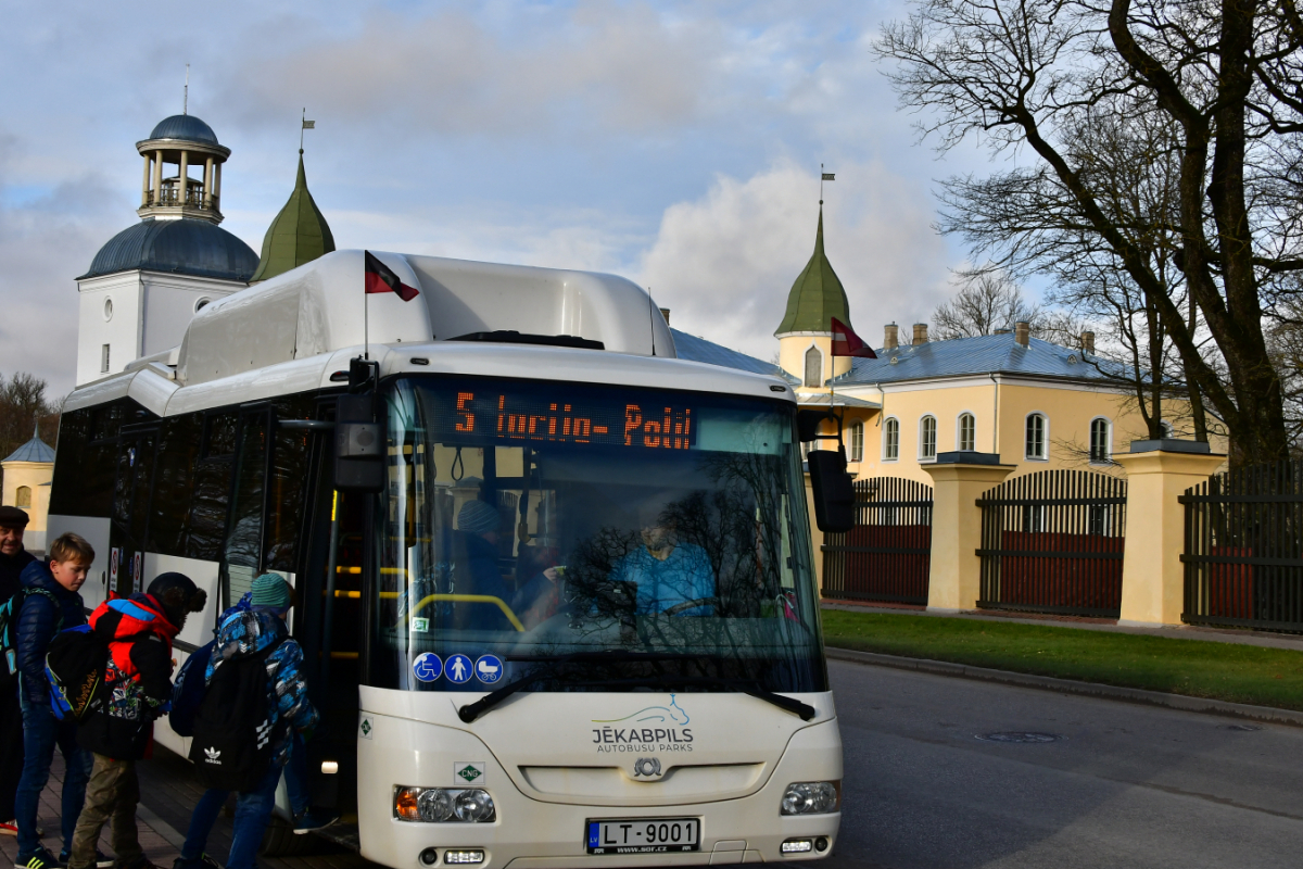 Bezmaksas brauciens Jēkabpils pilsētas autobusā skolēniem uzliek arī pienākumus