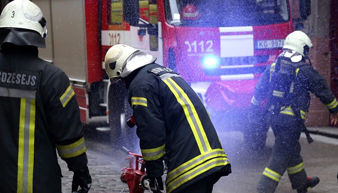 Jēkabpilī, Dzirnavu ielā pēdējo dienu laikā naktī izceļas   jau otrais ugunsgrēks, šoreiz ražošanas uzņēmumā