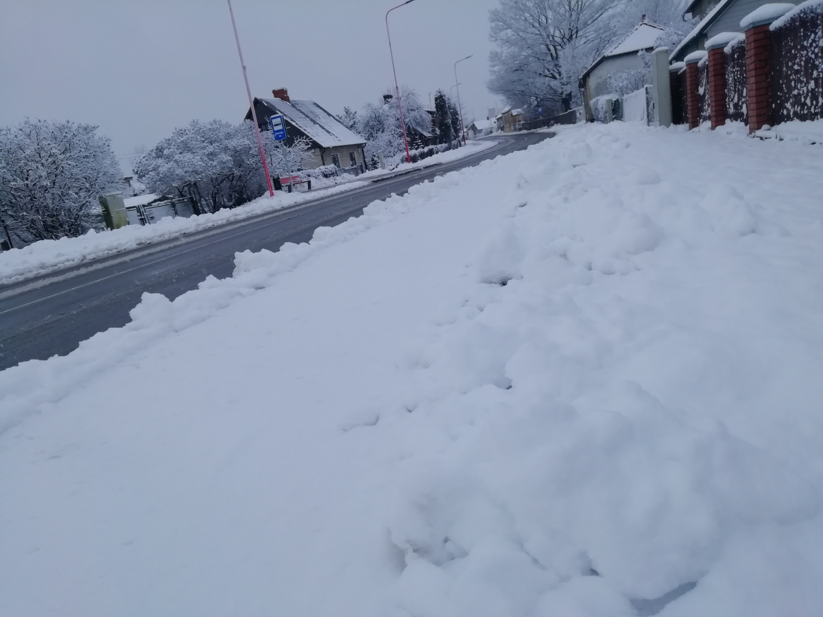 Pirmo reizi šoziem sniega segas biezums Latvijā sasniedzis desmit centimetru, Jēkabpilī pieci centimetri