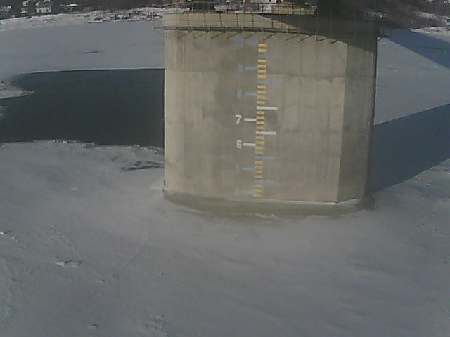 Daugavā pie Jēkabpils vižņu slāņa biezums sasniedz 2,4 metrus, bet ledus - 19 centimetri
