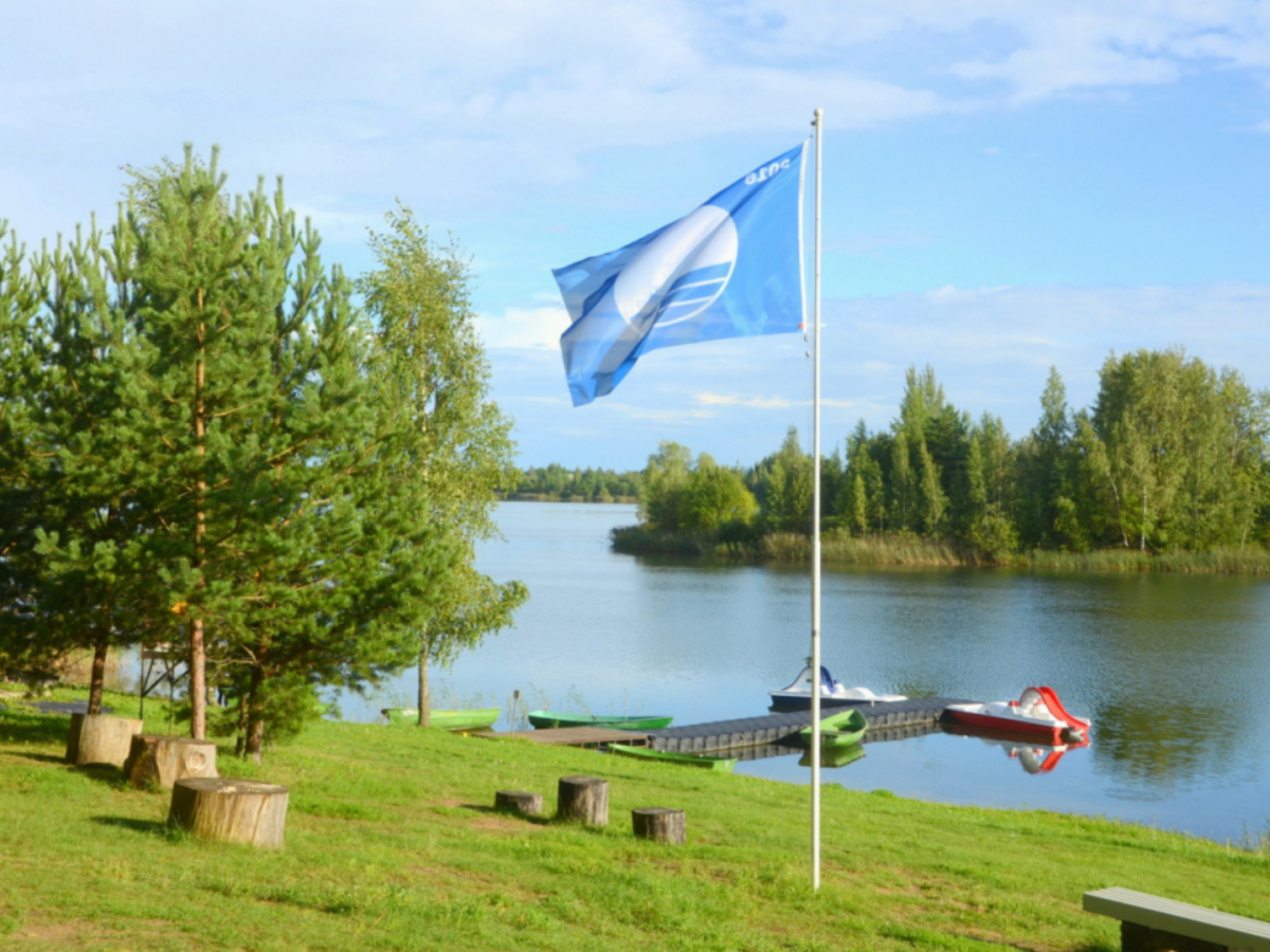 Šajā sezonā Zilais karogs Radžu ūdenskrātuves peldvietā plīvos 12. reizi