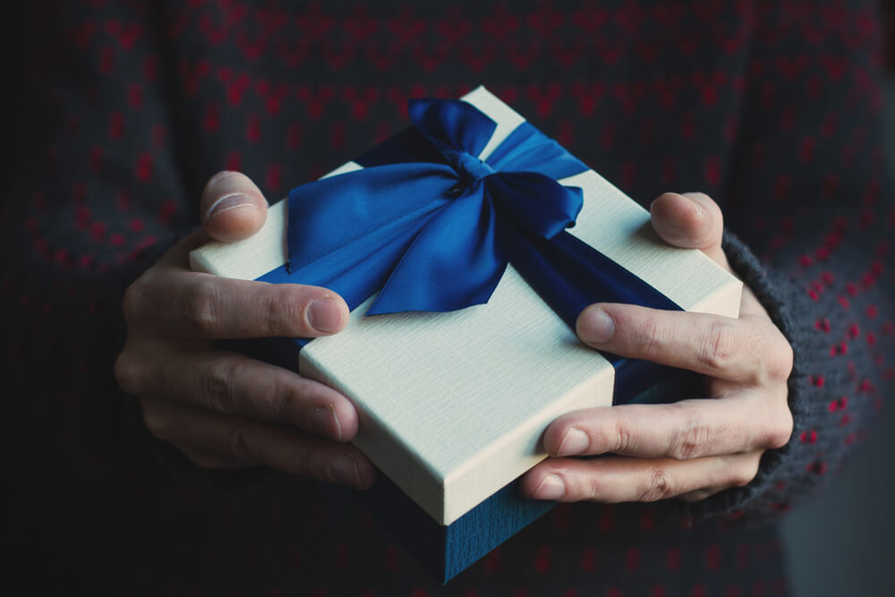 Kā izvēlēties atbilstošāko dāvanu vīrietim? 3 dāvanu idejas