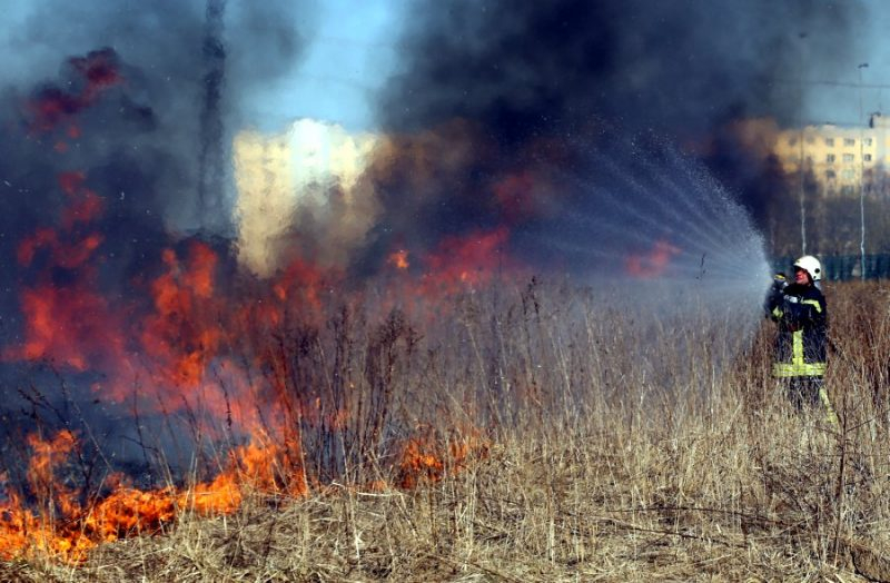 Jēkabpils pilsētā un novadā pērn dzēsti gandrīz simts kūlas ugunsgrēki