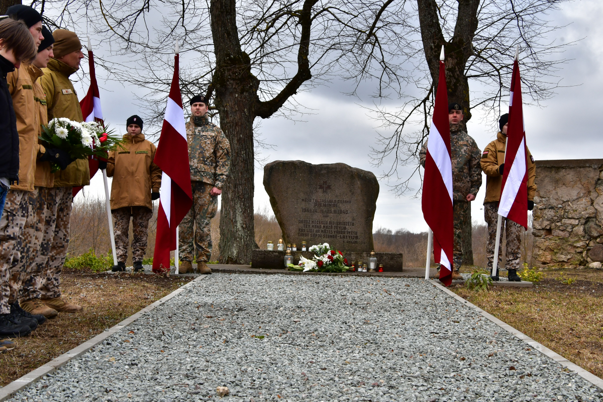 Jēkabpils novadā šodien pieminēs Komunistiskā genocīda upurus (PASĀKUMU SARAKSTS)