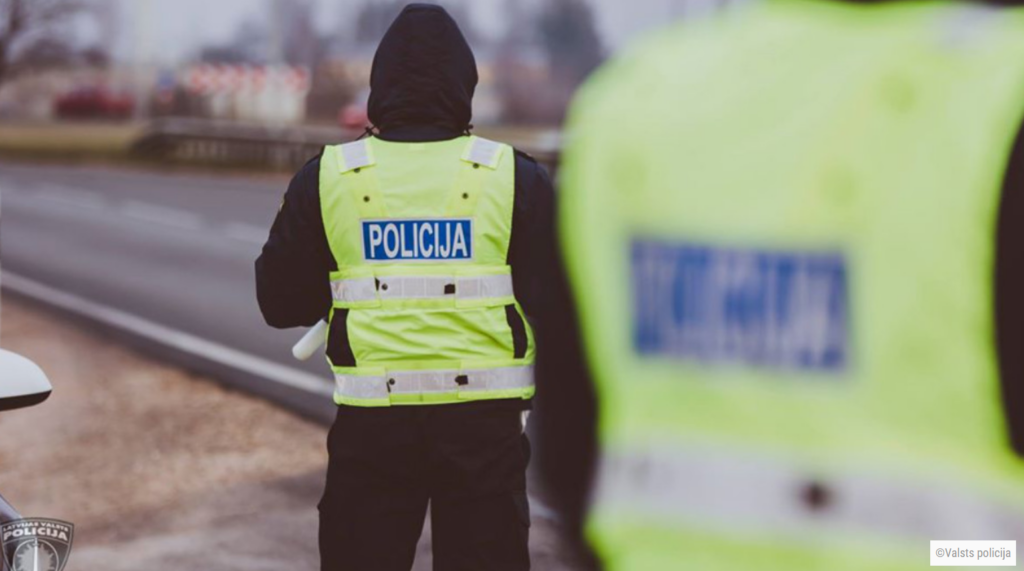 Policija par autovadītāju pārkāpumiem brīvdienās Jēkabpilī un Vīpes pagastā sākusi astoņus kriminālprocesus