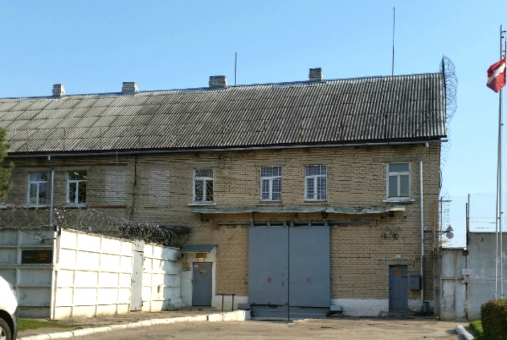 Jēkabpils cietuma amatpersonu un prokurori apsūdz par neizpaužamu ziņu atklāšanu 