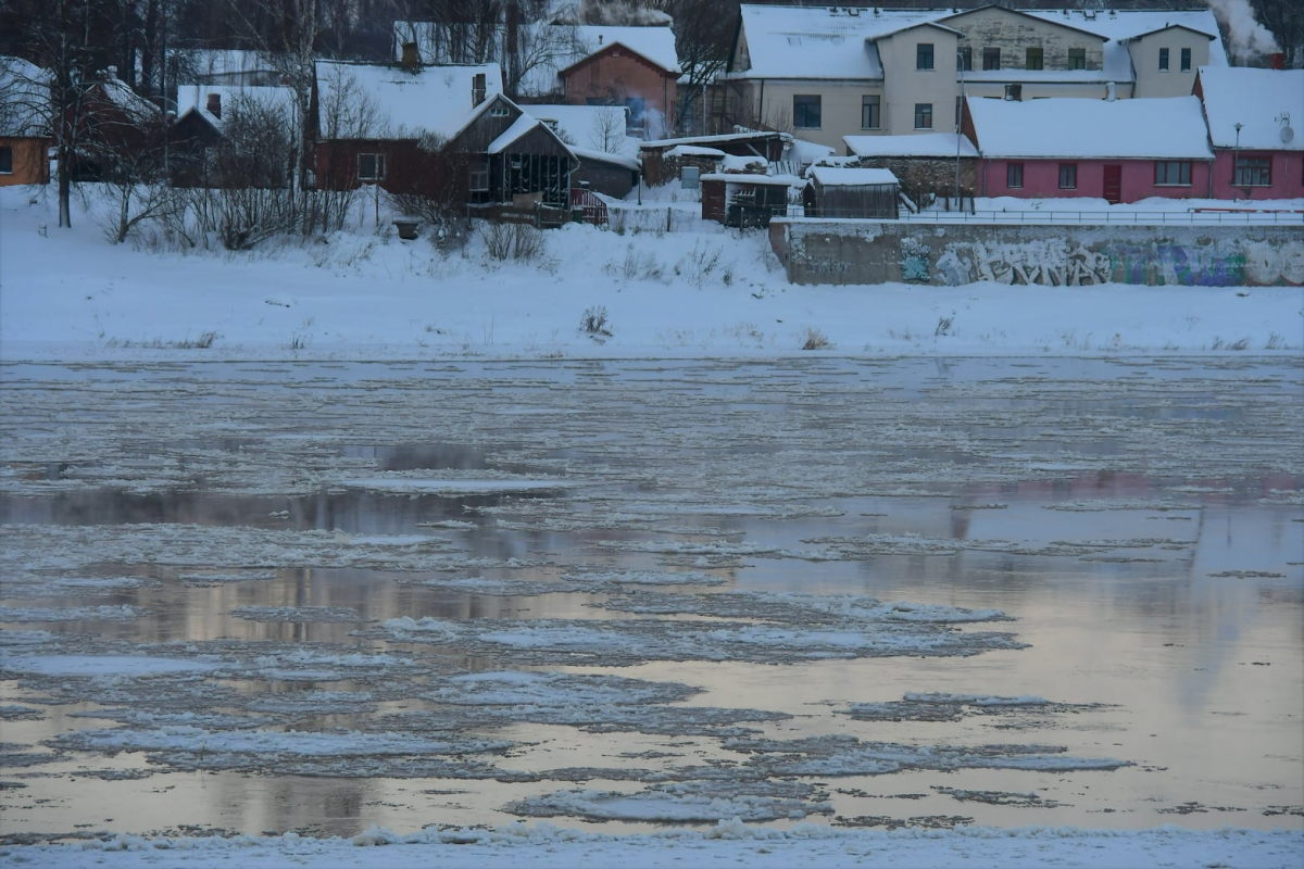 Šonedēļ iespējama ledus iešana upēs un palieņu applūšana