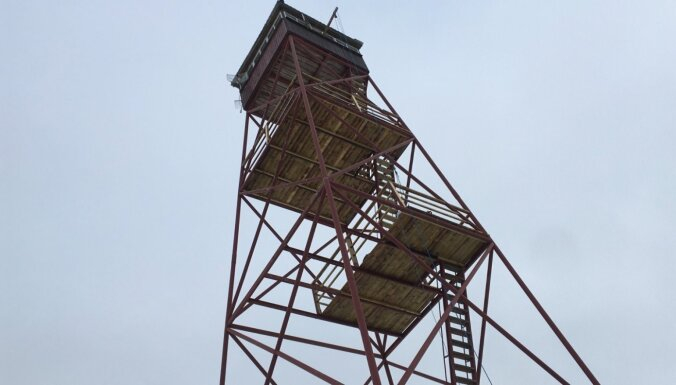 Teiču rezervātā atjaunots Siksalas skatu tornis 