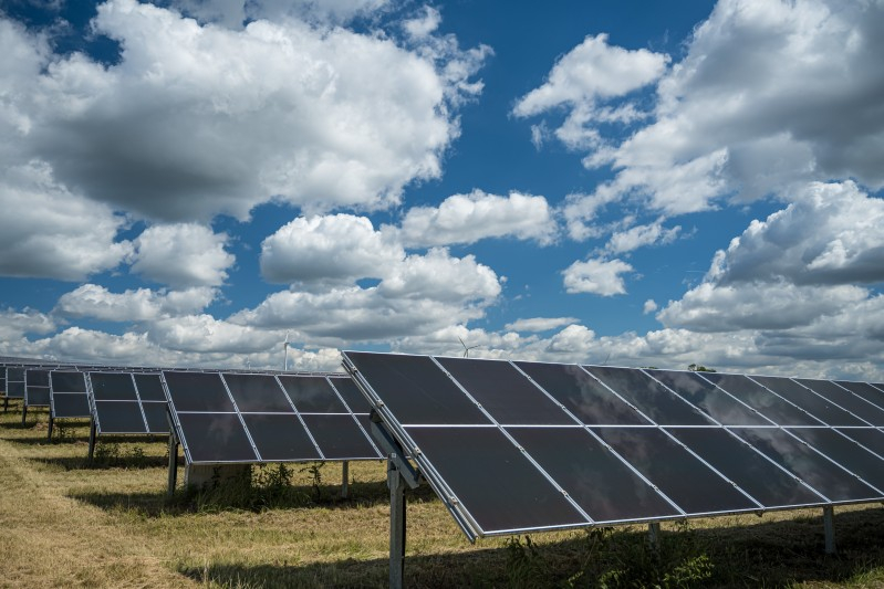 "Green Genius" investēs 90 miljonus eiro saules elektrostaciju parka būvniecībā Jēkabpilī
