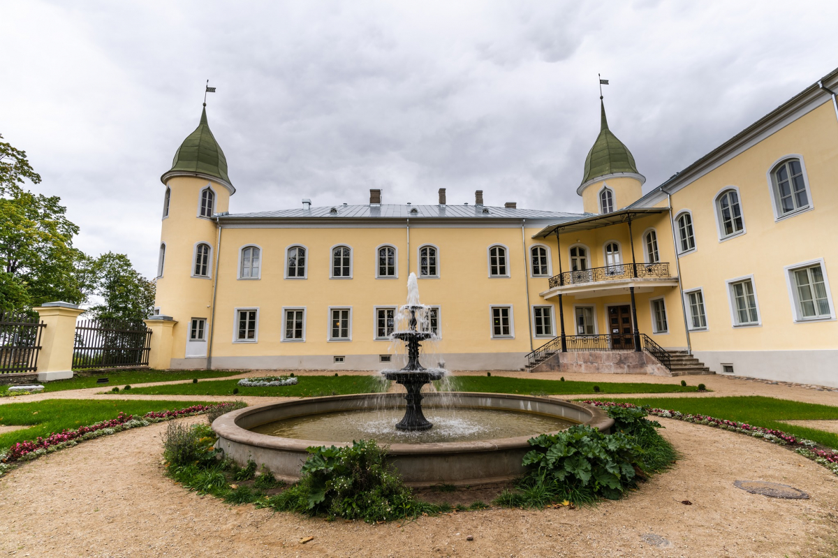 Aicina uz romantiskās mūzikas un laikmeta koncertuzvedumu "JŪTU-POĒZE"