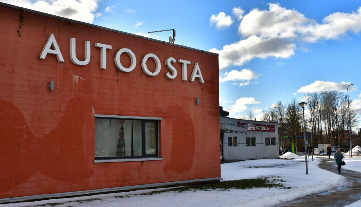 Pielāgo reģionālās nozīmes maršrutu “Jēkabpils-Troškas-Rijnieki” Jēkabpils 3. vidusskolas skolēnu vajadzībām