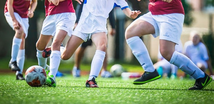 “Lidl” meklē sešas jaunietes ekskluzīvai futbola nometnei Šveicē