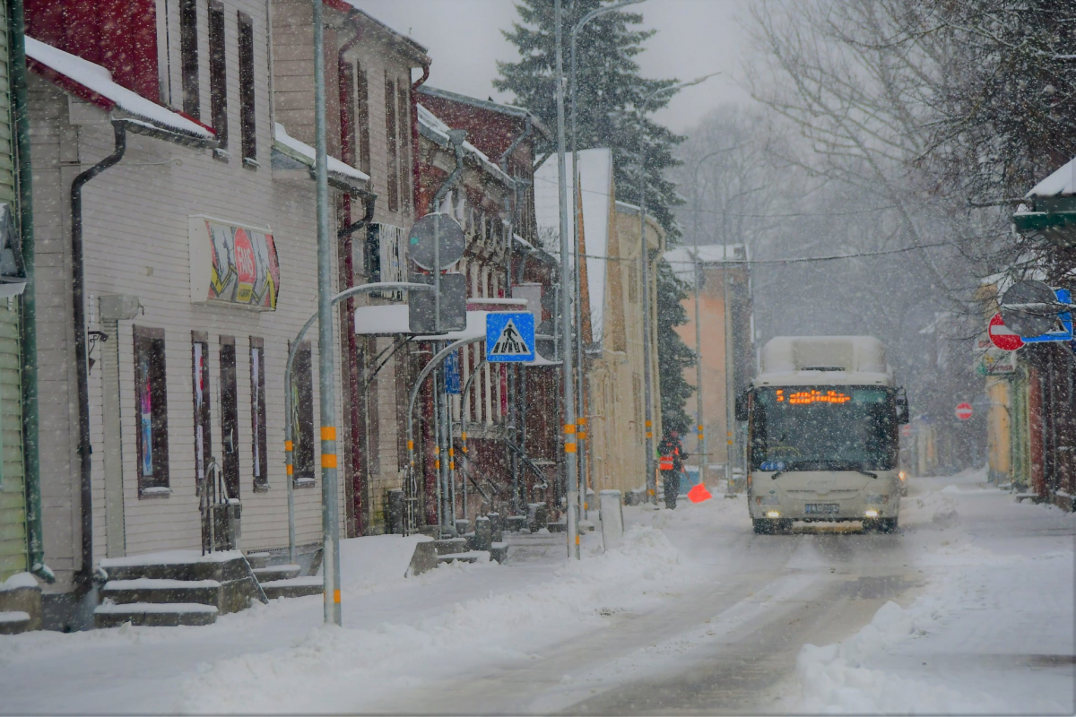 Piektdien gaidāms spēcīgs sniegputenis