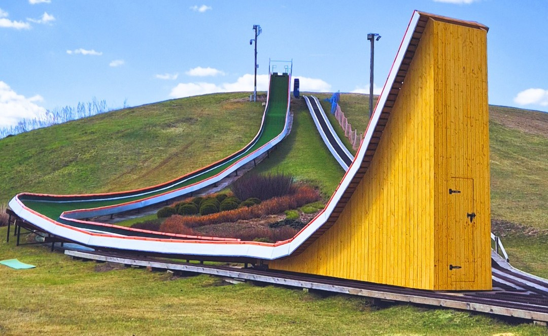 Jēkabpils Mežaparkā šodien atklās atjaunoto kameršļūkšanas trasi