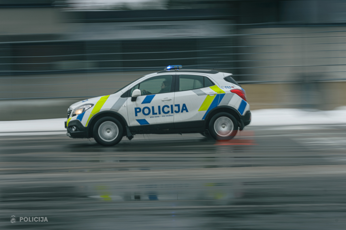 Aculiecinieks Jēkabpilī palīdz policijai notvert gandrīz četru promiļu reibumā esošu autovadītāju