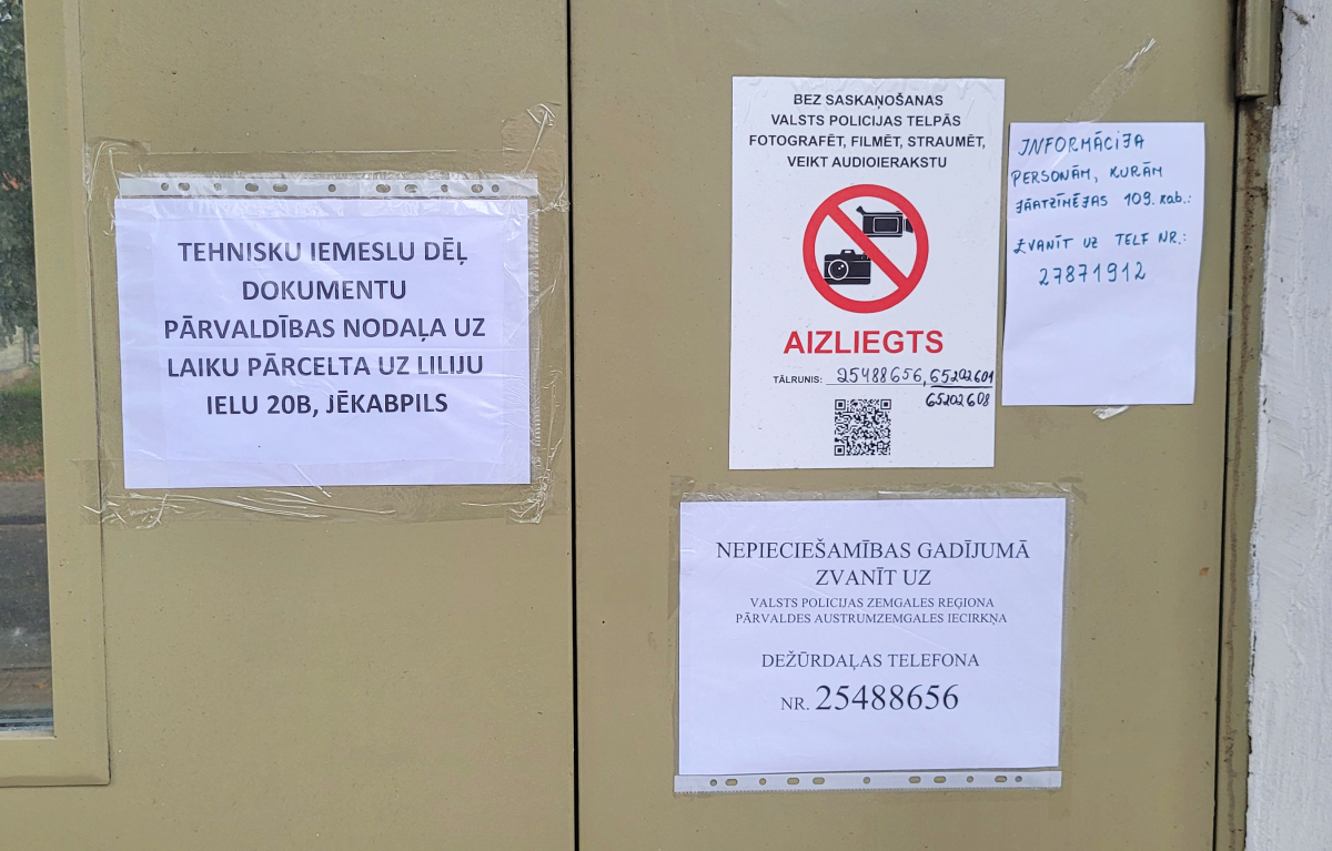 Valsts policijas ēkā Jēkabpilī, Brīvības ielā kādā kabinetā nokrituši griesti, ēka ekspluatācijai slēgta