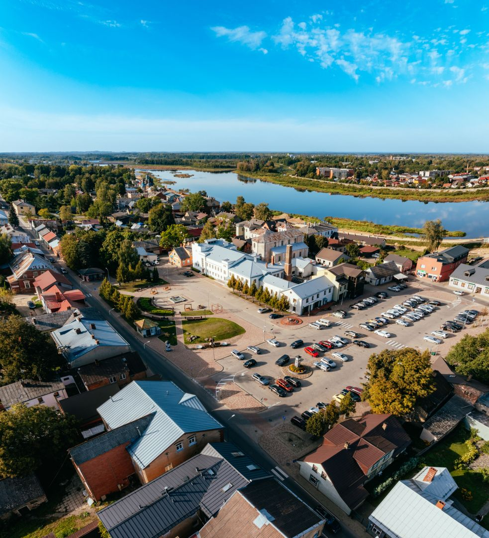 Piektdien norobežos stāvlaukumu pie Jēkabpils Tautas nama (SHĒMA)