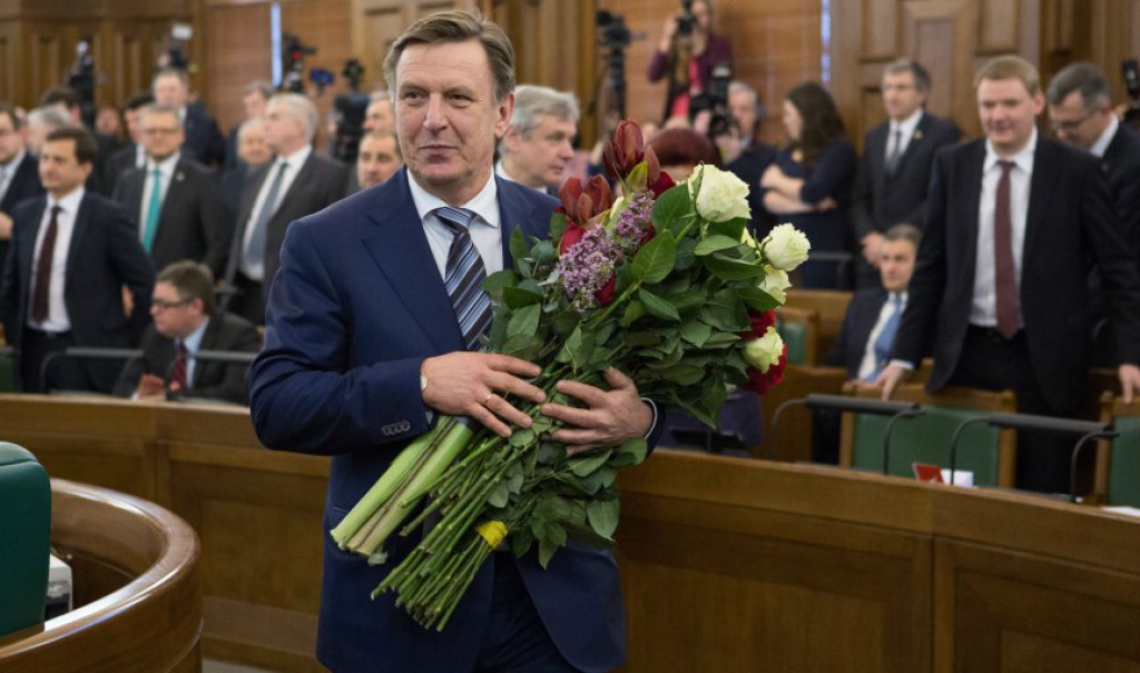 «Zaļzemnieka» Māra Kučinska valdība gūst Saeimas atbalstu