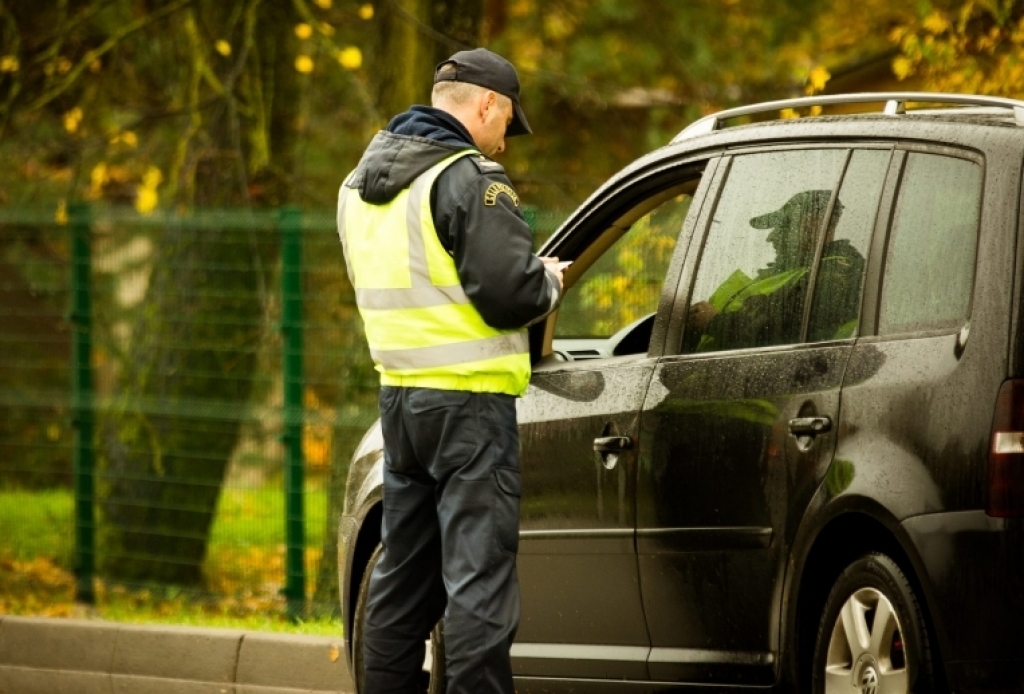 Svētkos policijas darbinieki veiks pastiprinātu ceļu satiksmes uzraudzību, policija veiks arī preventīvus pasākumus