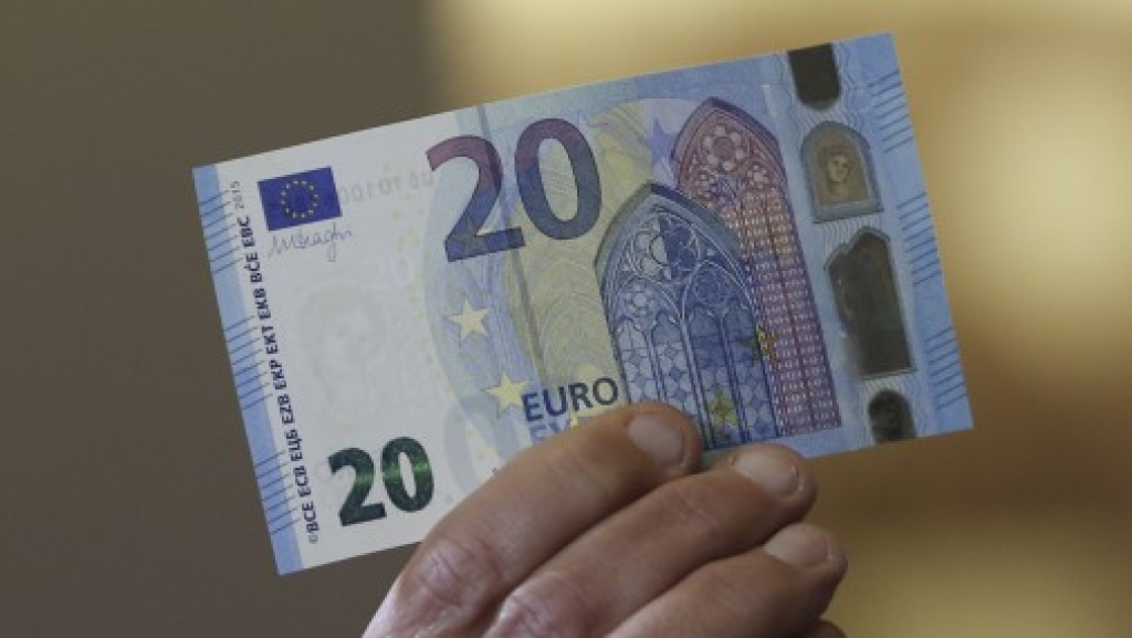 Divkāršojies eiro viltojumu skaits