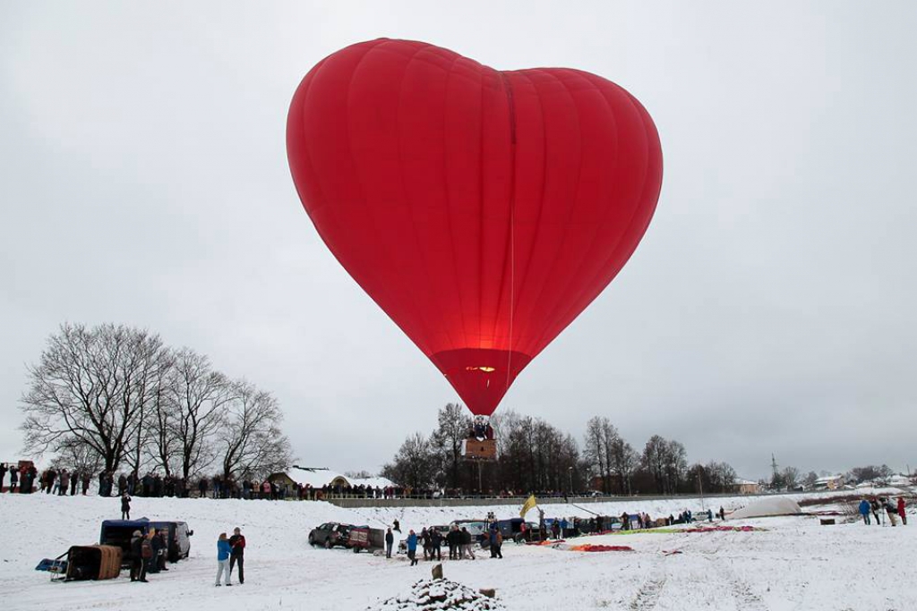 Visu mīlētāju - Svētā Valentīna diena ir klāt, tātad - klāt ir arī Pasaules Ginesa rekorda diena!