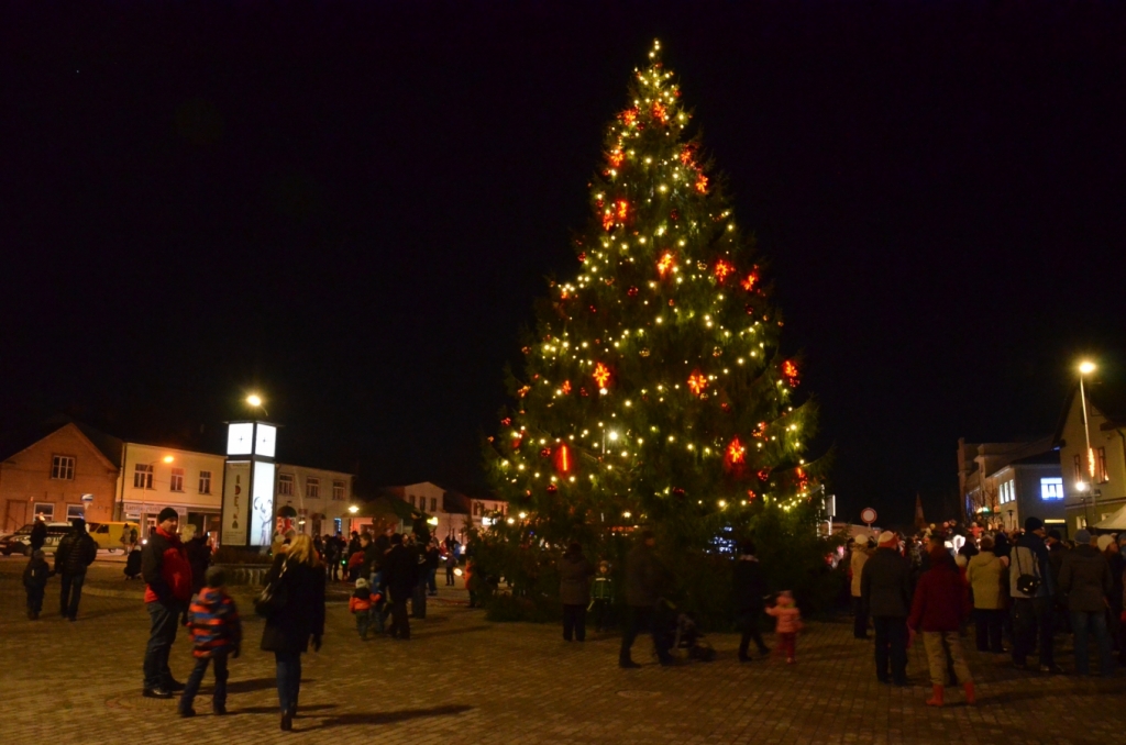 9.decembrī iedegs Jēkabpils galveno egli un notiks Ziemassvētku tirdziņš