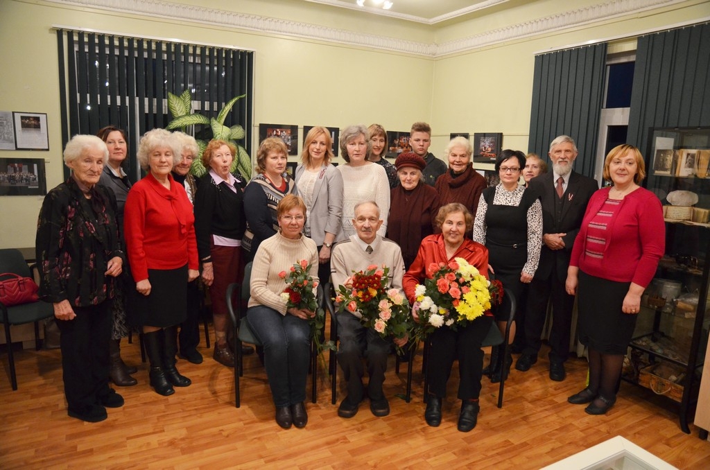 Jēkabpils pilsētas bibliotēkas Izstāžu un tikšanās zālē skatāma Spodras un Volda Purviņu izstāde (FOTO)