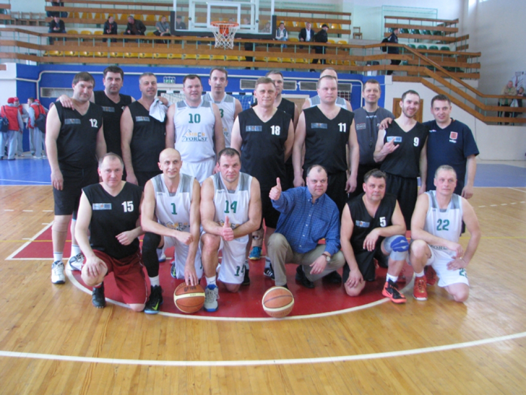 Noslēdzies starptautisks veterānu basketbola turnīrs Preiļos