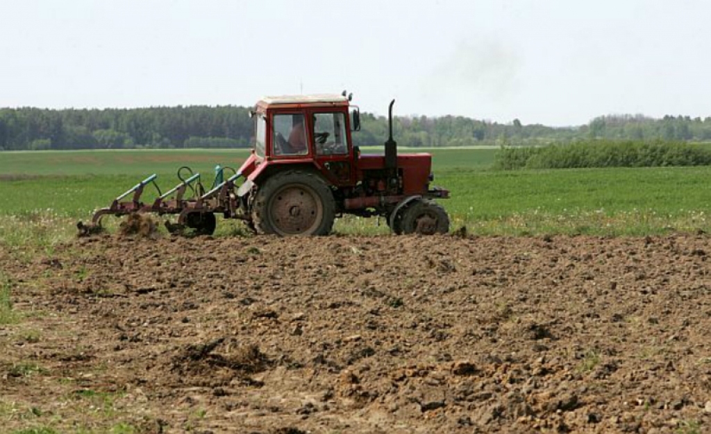 Lauksaimniecības tehnisko pakalpojumu cenas zemākās Kurzemē, augstākās - Pierīgā un Latgalē