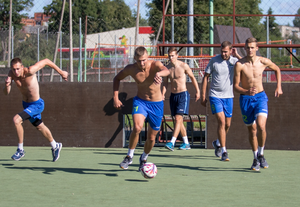 Fotoreportāža: kā trenējas Jēkabpils volejbolisti