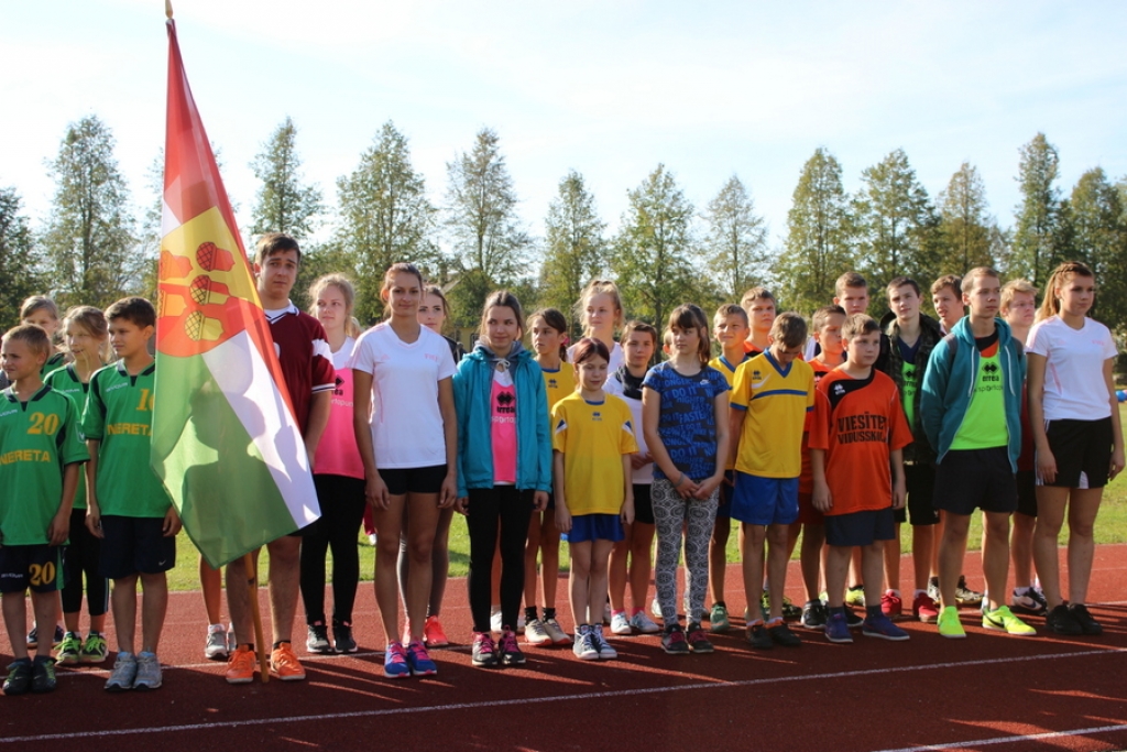 Notikušas pirmās Sēlijas novadu skolēnu sporta spēles Jaunjelgavā ( FOTO )