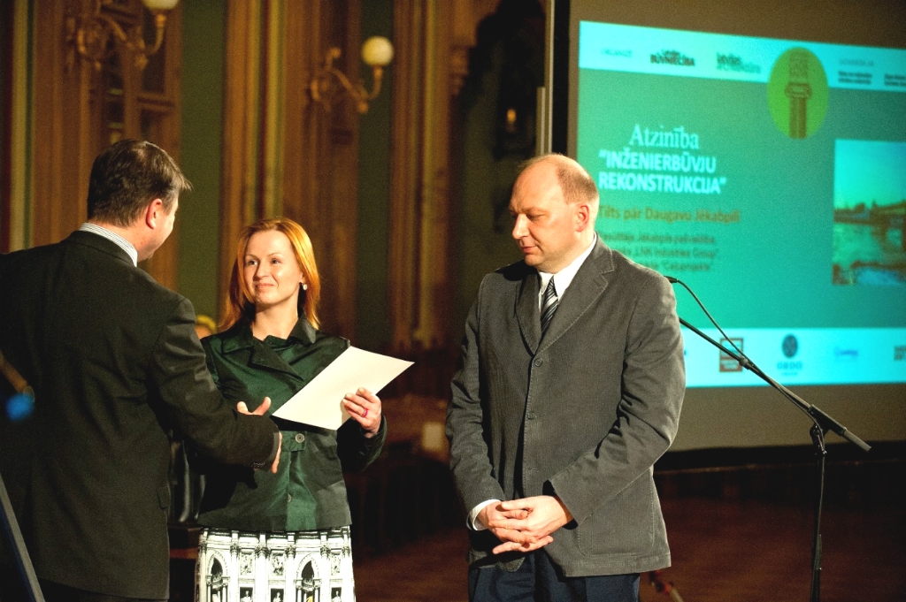 Jēkabpils pilsētas pašvaldība saņem Latvijas būvniecības gada balvas atzinību