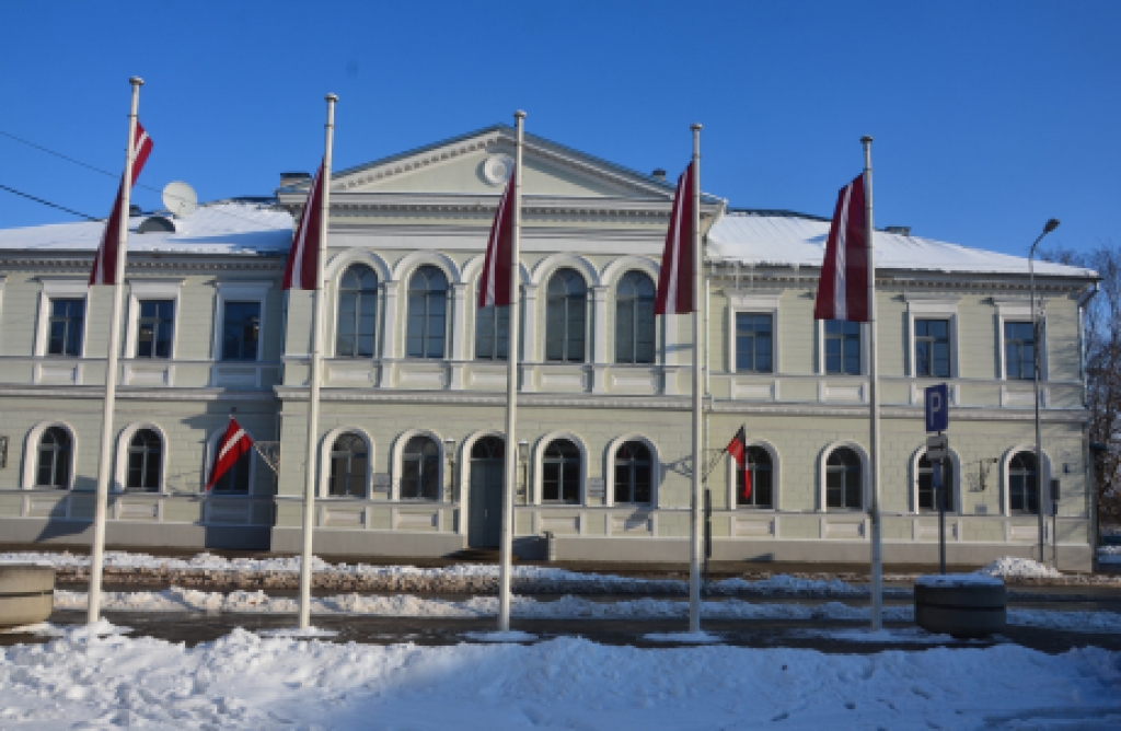 Pašvaldība strādā pie ēdināšanas jautājumiem pilsētas skolās