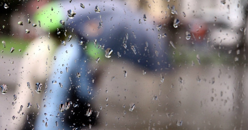 Austrumlatvijā turpinās lietus, nokrišņu daudzums Jēkabpilī pārsniedzis 30 milimetru