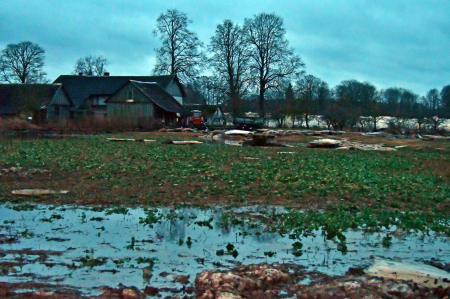 LAD: Jēkabpils apkārtnē plūdu dēļ varētu būt cietuši lauki aptuveni 300 hektāru platībā