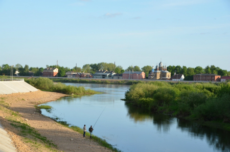 Siltākais ūdens upēs un ezeros saglabājas valsts austrumu daļā. Daugavā pie Jēkabpils plus 21,5 grādi