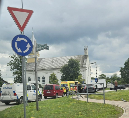 Jēkabpilī, Pormaļa ielā satiksmes negadījums notiek autovadītāja veselības problēmu dēļ